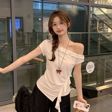 Lighting Modern Off-Shoulder Lace Tee Soft Summer Line