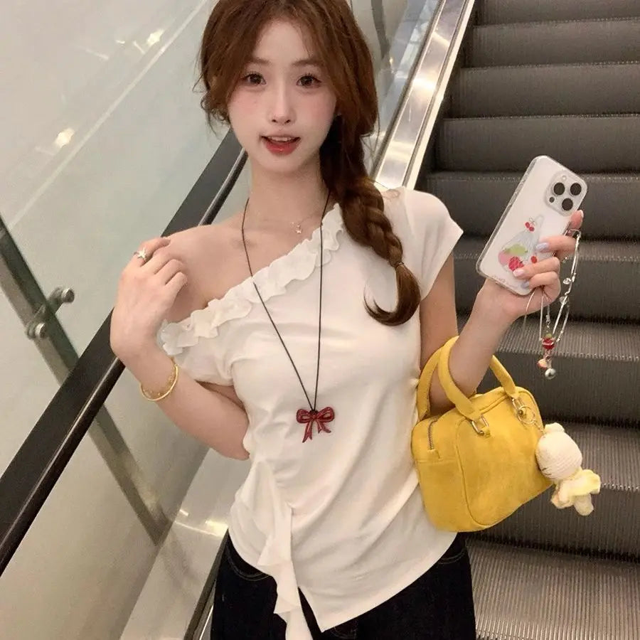 Lighting Modern Off-Shoulder Lace Tee Soft Summer Line